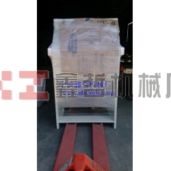 鋁壓鑄噴砂機(jī)，五金汽配噴砂機(jī)，亞克力噴砂機(jī)